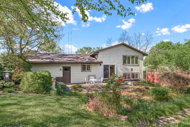 4220 Victoria Street N, Shoreview, MN 55126