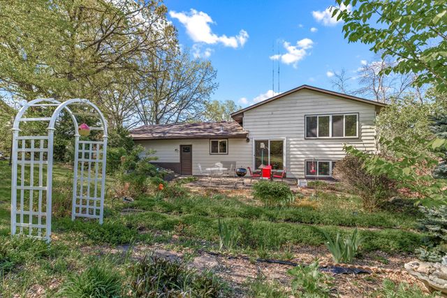 4220 Victoria Street N, Shoreview, MN 55126