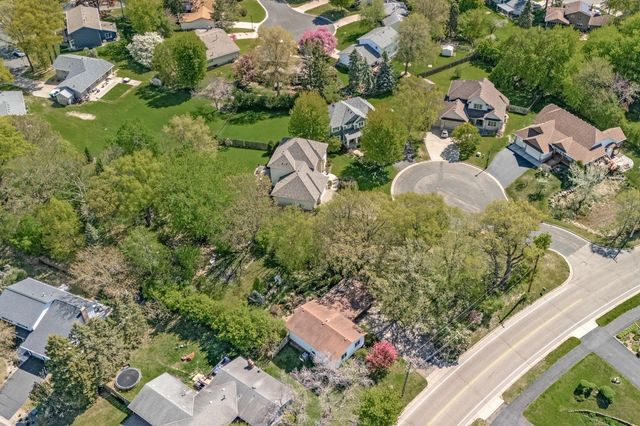4220 Victoria Street N, Shoreview, MN 55126