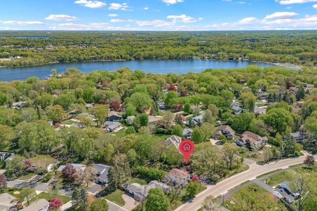4220 Victoria Street N, Shoreview, MN 55126