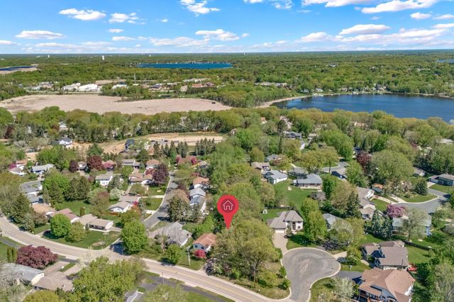 4220 Victoria Street N, Shoreview, MN 55126