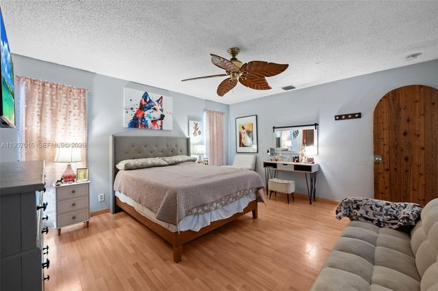 10873 NW 10th Pl, Coral Springs, FL 33071