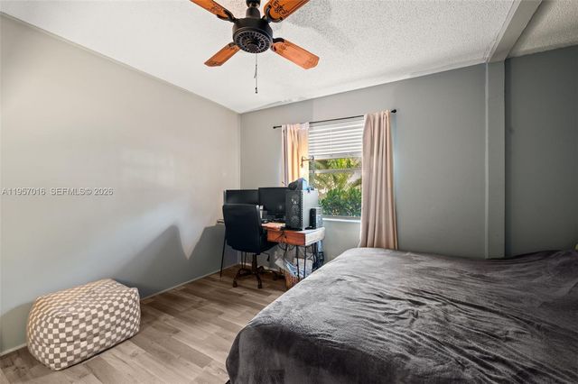 10873 NW 10th Pl, Coral Springs, FL 33071