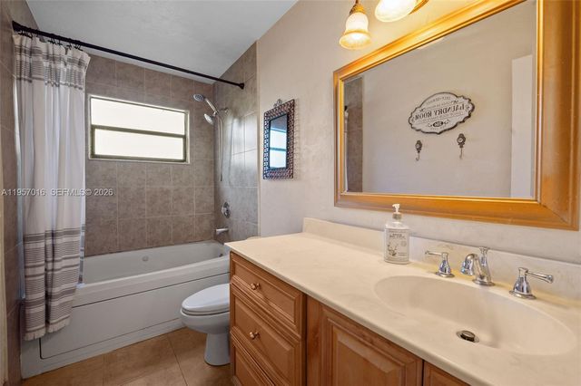 10873 NW 10th Pl, Coral Springs, FL 33071