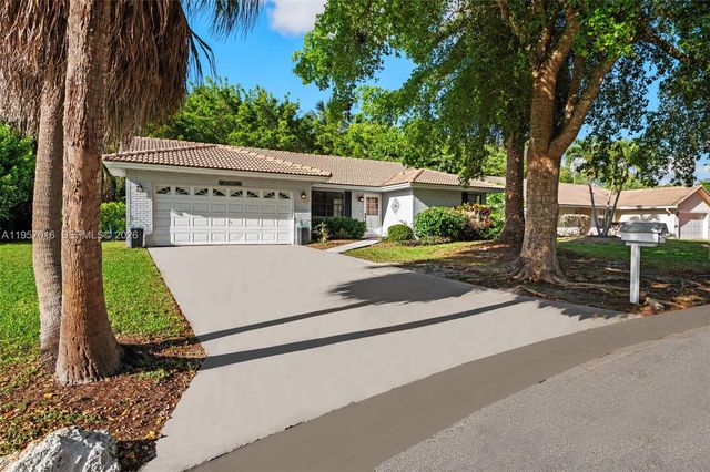 10873 NW 10th Pl, Coral Springs, FL 33071