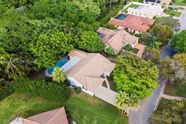 10873 NW 10th Pl, Coral Springs, FL 33071