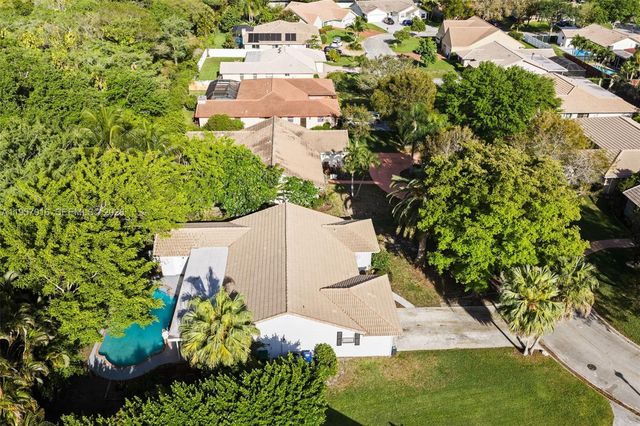 10873 NW 10th Pl, Coral Springs, FL 33071