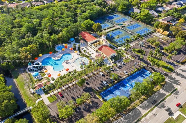 10873 NW 10th Pl, Coral Springs, FL 33071