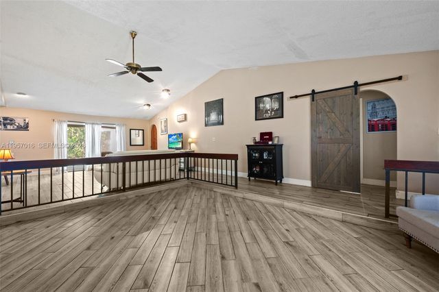 10873 NW 10th Pl, Coral Springs, FL 33071