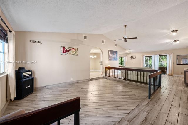 10873 NW 10th Pl, Coral Springs, FL 33071