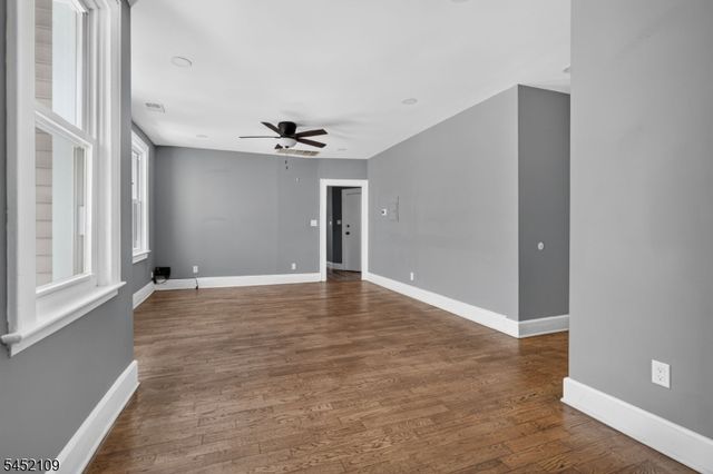 723 25Jersey Ave, Elizabeth City, NJ 07202