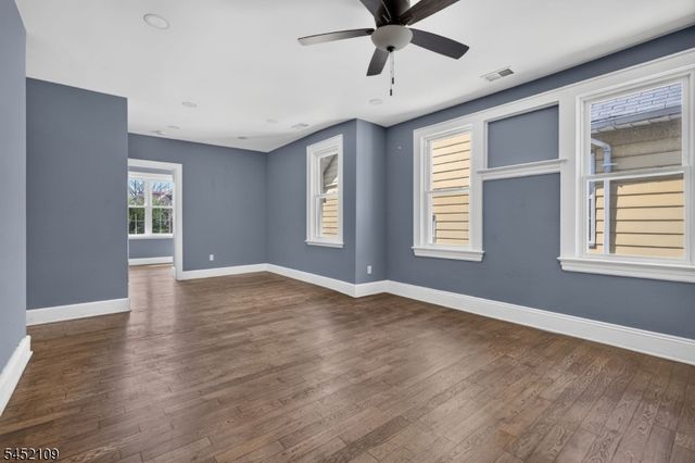 723 25Jersey Ave, Elizabeth City, NJ 07202
