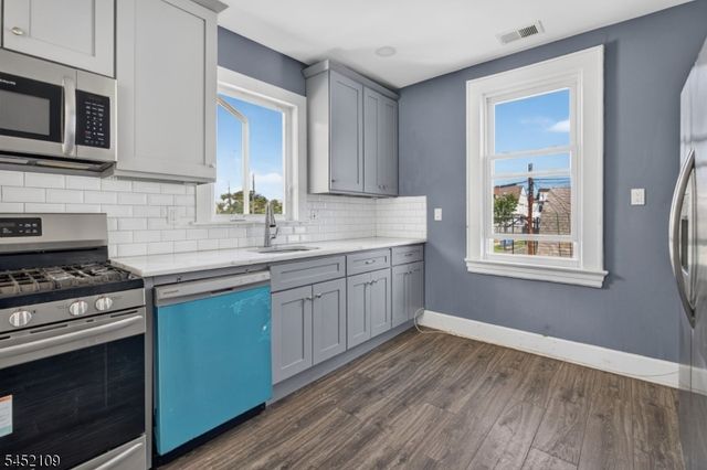 723 25Jersey Ave, Elizabeth City, NJ 07202