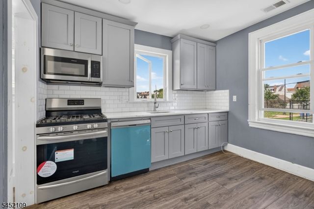723 25Jersey Ave, Elizabeth City, NJ 07202