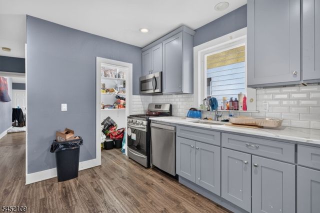 723 25Jersey Ave, Elizabeth City, NJ 07202