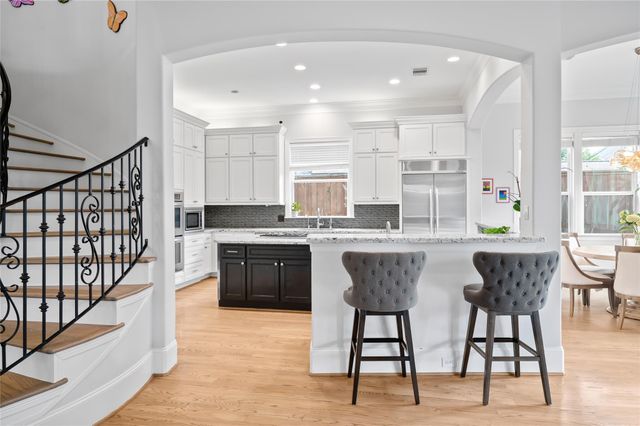 2215 Branard Street, Houston, TX 77098