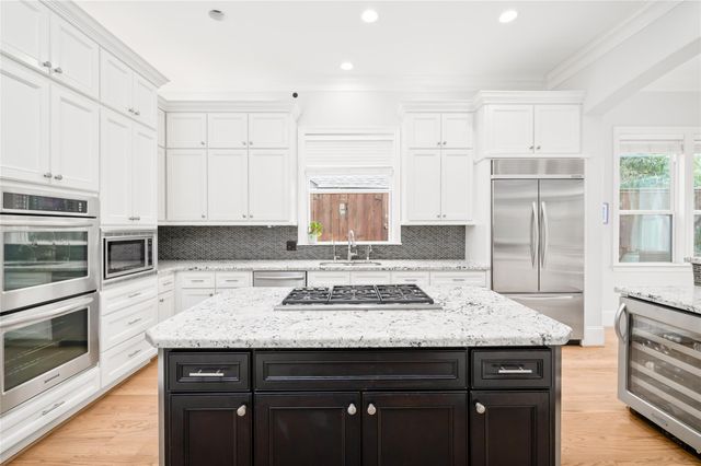 2215 Branard Street, Houston, TX 77098