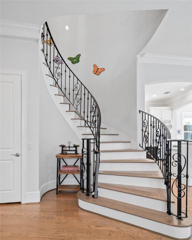 2215 Branard Street, Houston, TX 77098