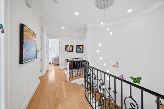 2215 Branard Street, Houston, TX 77098