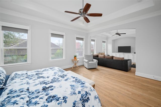 2215 Branard Street, Houston, TX 77098