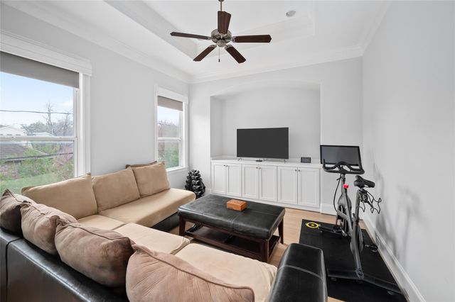 2215 Branard Street, Houston, TX 77098