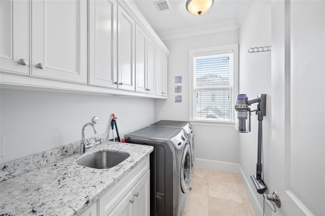 2215 Branard Street, Houston, TX 77098