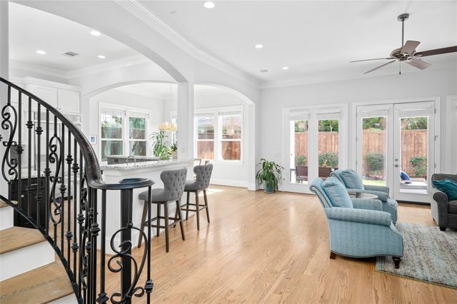 2215 Branard Street, Houston, TX 77098