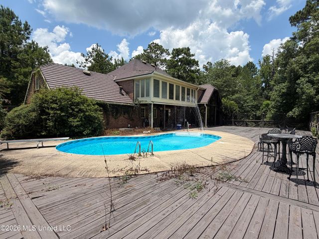 2000 S 40th Avenue, Hattiesburg, MS 39402