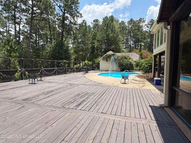 2000 S 40th Avenue, Hattiesburg, MS 39402