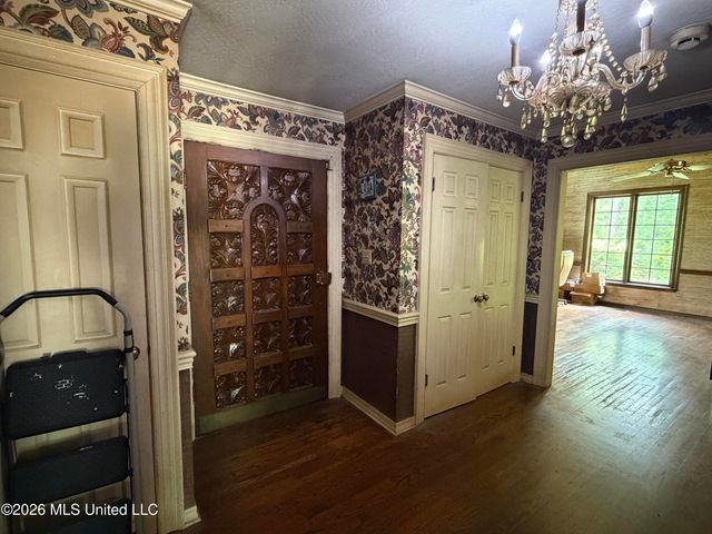 2000 S 40th Avenue, Hattiesburg, MS 39402