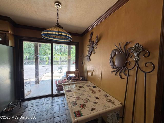 2000 S 40th Avenue, Hattiesburg, MS 39402