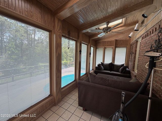 2000 S 40th Avenue, Hattiesburg, MS 39402