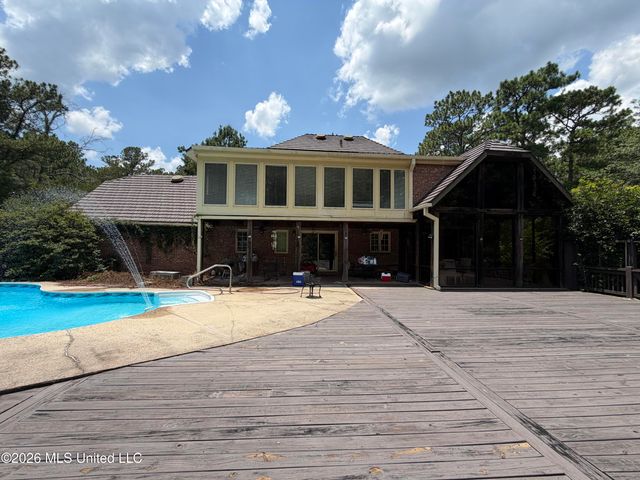2000 S 40th Avenue, Hattiesburg, MS 39402
