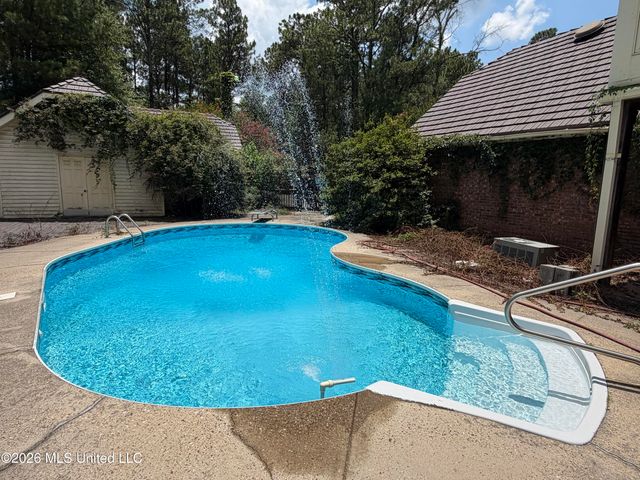 2000 S 40th Avenue, Hattiesburg, MS 39402