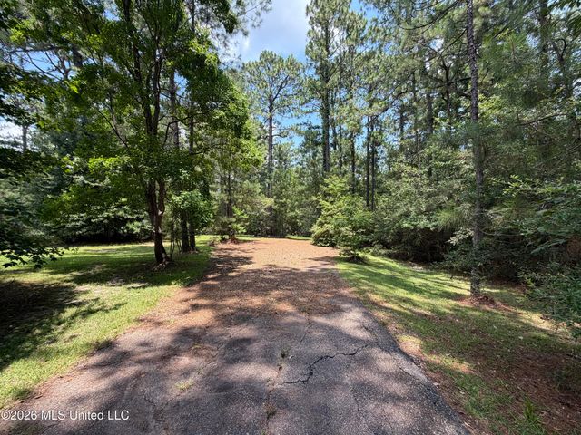 2000 S 40th Avenue, Hattiesburg, MS 39402