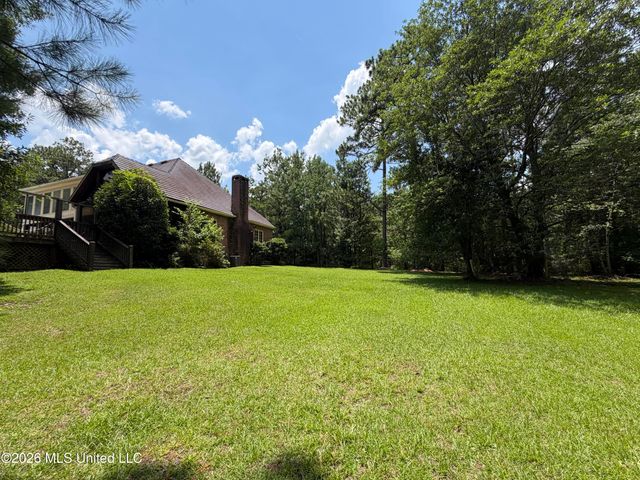 2000 S 40th Avenue, Hattiesburg, MS 39402