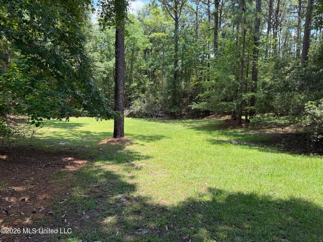 2000 S 40th Avenue, Hattiesburg, MS 39402