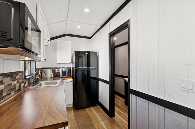 7091 WESTWIND STREET, Weeki Wachee, FL 34607