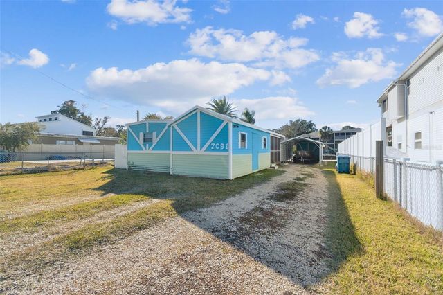 7091 WESTWIND STREET, Weeki Wachee, FL 34607