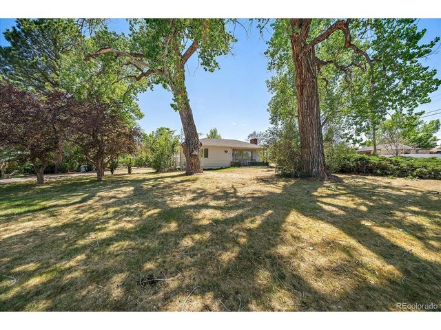 9150 Grandview Ave, Arvada, CO 80002