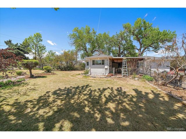 9150 Grandview Ave, Arvada, CO 80002
