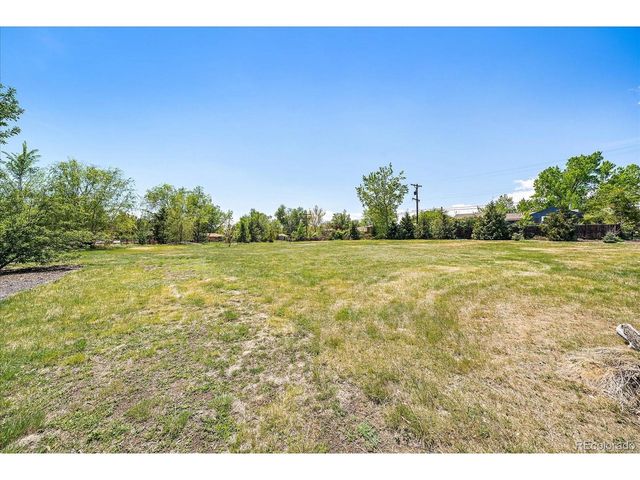 9150 Grandview Ave, Arvada, CO 80002