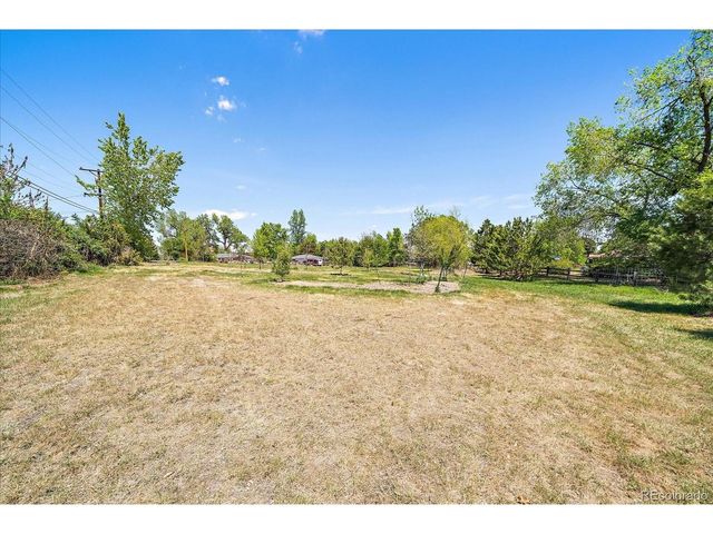 9150 Grandview Ave, Arvada, CO 80002