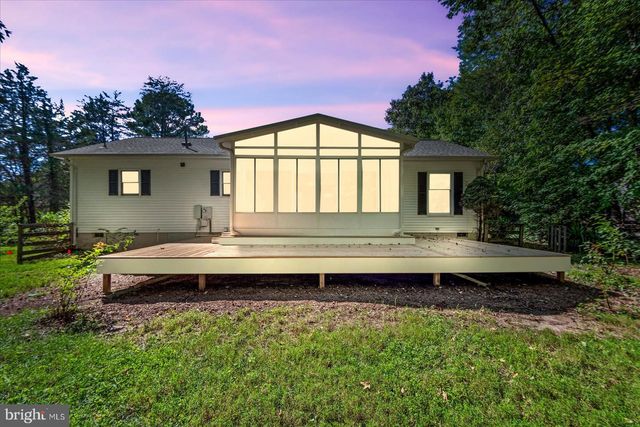 10137 MADISON DR, King George, VA 22485