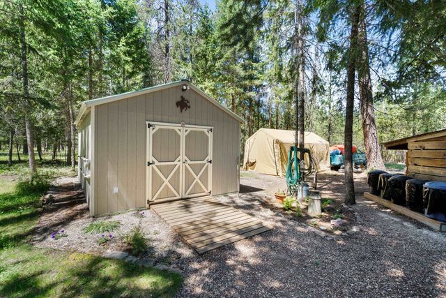 3853 White Pine Rd, Loon Lake, WA 99148
