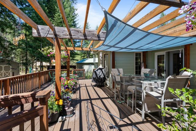 3853 White Pine Rd, Loon Lake, WA 99148