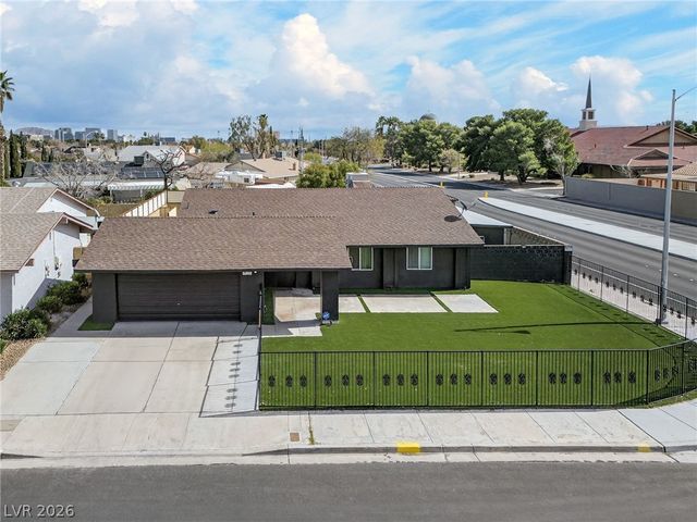 5270 Sepulveda Boulevard, Las Vegas, NV 89118