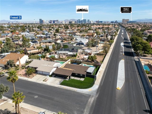 5270 Sepulveda Boulevard, Las Vegas, NV 89118