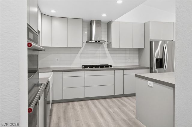 5270 Sepulveda Boulevard, Las Vegas, NV 89118