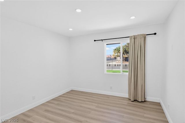 5270 Sepulveda Boulevard, Las Vegas, NV 89118